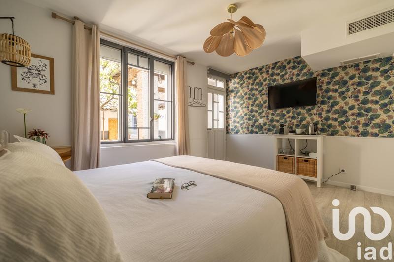 Maison - 363 m² - 10 pièces