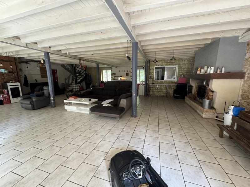 Maison - 426 m² - 11 pièces