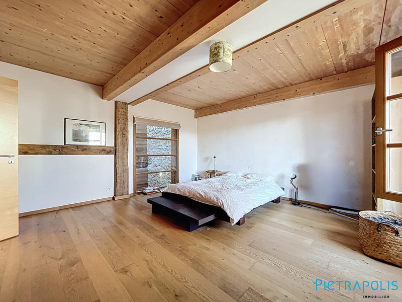 Maison - 289 m² - 8 pièces