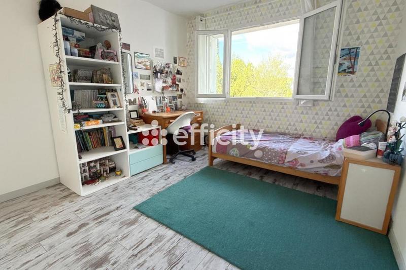 Appartement - 86 m² - 4 pièces