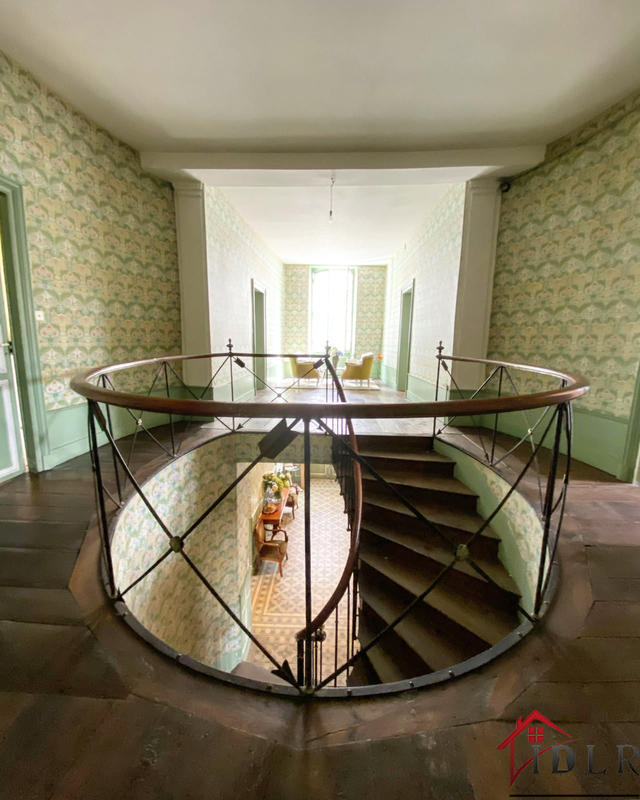 Propriété - 346 m² - 11 pièces