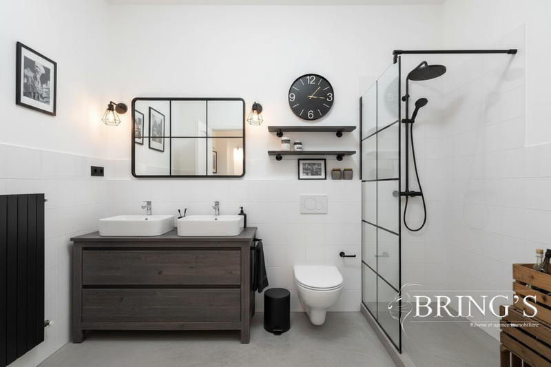 Appartement - 101 m² - 6 pièces