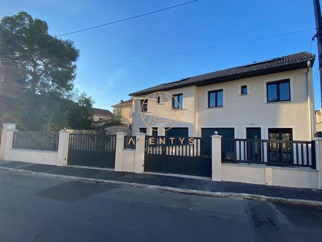 Maison - 110 m² - 6 pièces