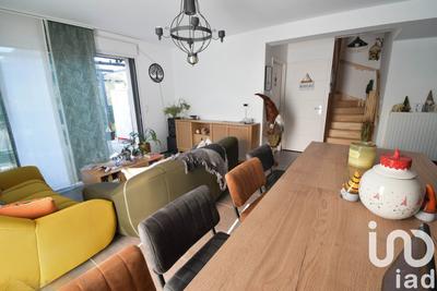 Maison - 90 m² - 4 pièces