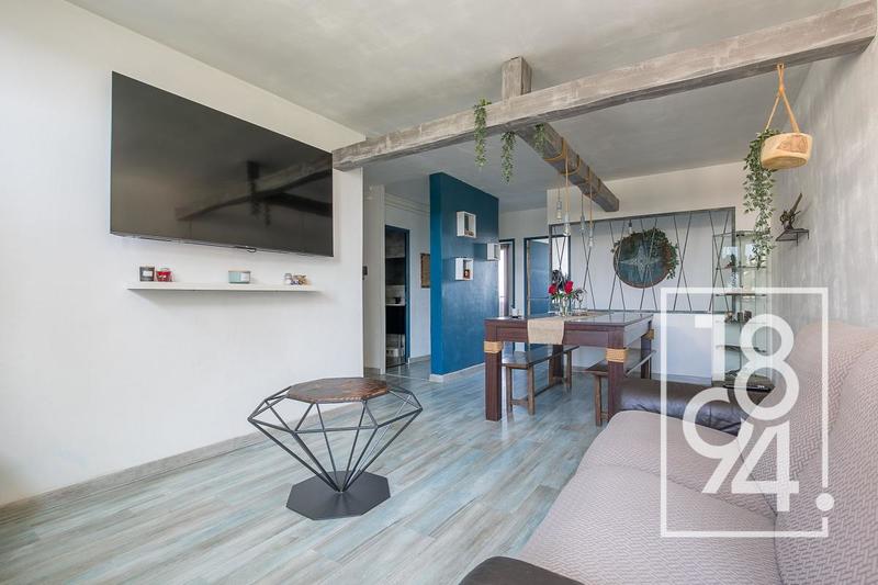 Appartement - 86 m² - 4 pièces