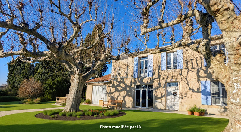 Maison - 238 m² - 9 pièces