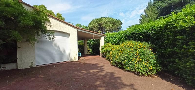 Maison traditionnelle - 204 m² - 6 pièces