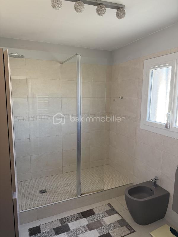 Maison traditionnelle - 140 m² - 6 pièces