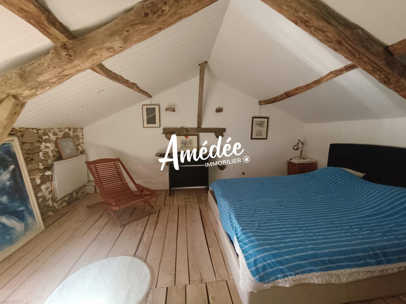 Maison traditionnelle - 195 m² - 9 pièces