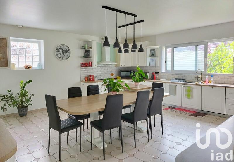 Maison - 360 m² - 9 pièces