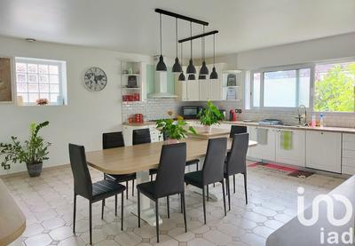 Maison - 360 m² - 9 pièces