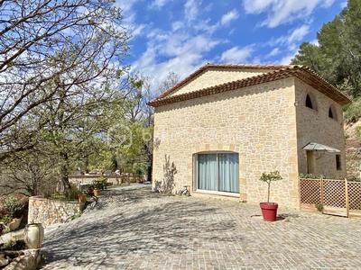 Villa - 104 m² - 4 pièces