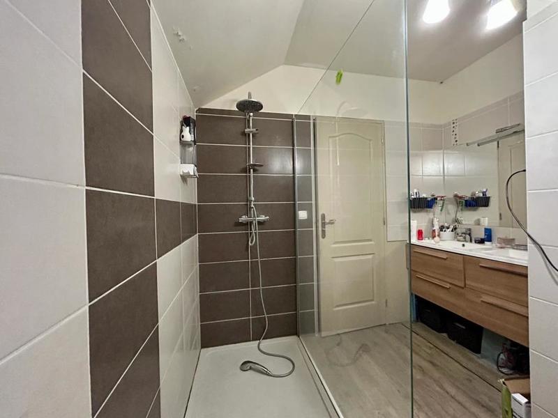 Maison - 200 m² - 6 pièces