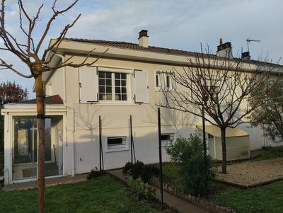 Maison - 142 m² - 8 pièces