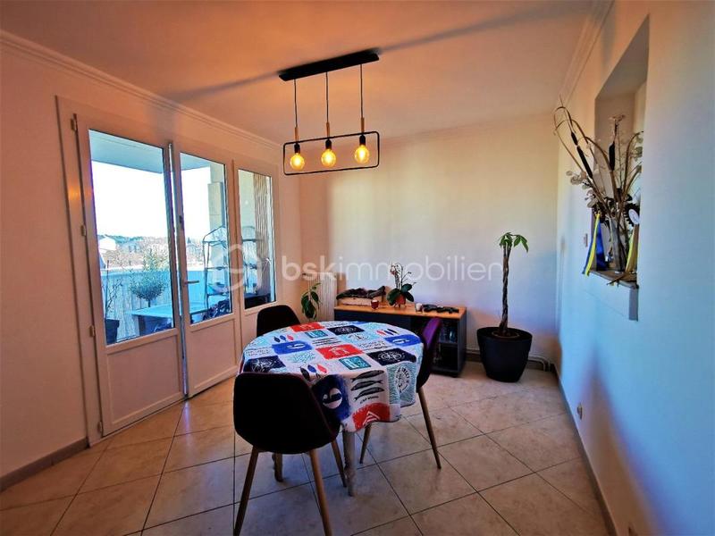 Appartement - 67 m² - 3 pièces