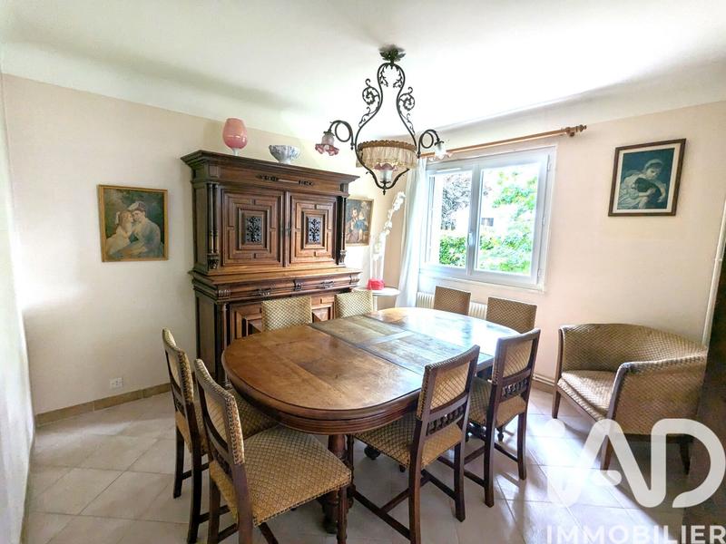 Maison - 159 m² - 8 pièces
