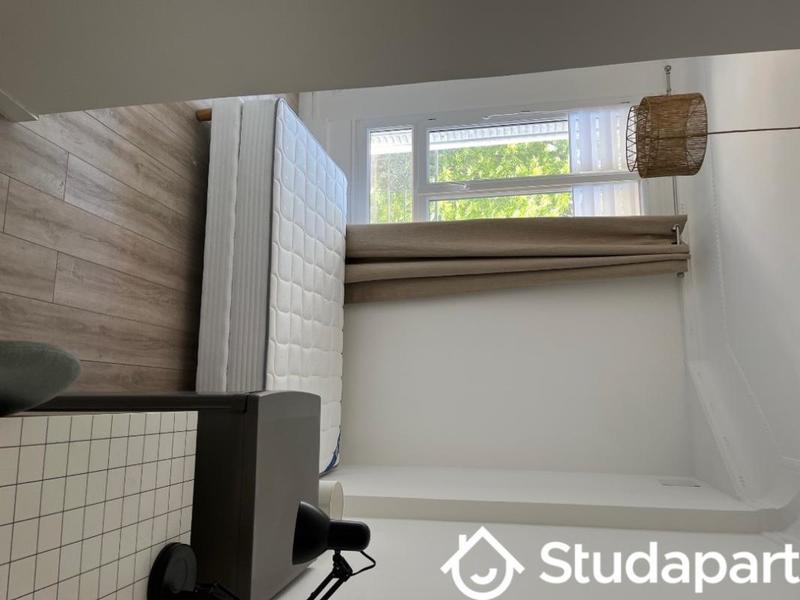 Chambre - 12 m² - 1 pièce