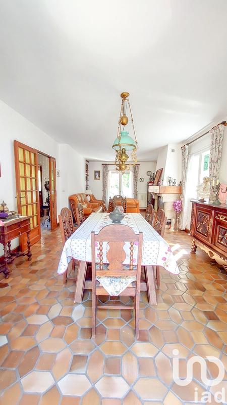 Maison - 215 m² - 8 pièces