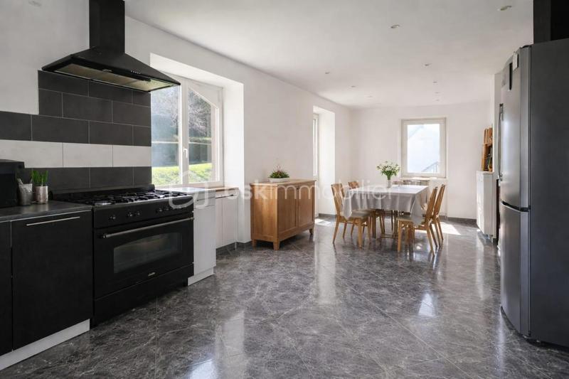 Maison de maîtres - 186 m² - 7 pièces