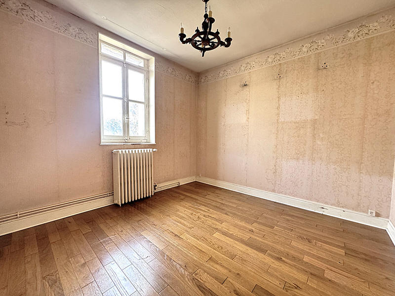 Maison - 144 m² - 8 pièces