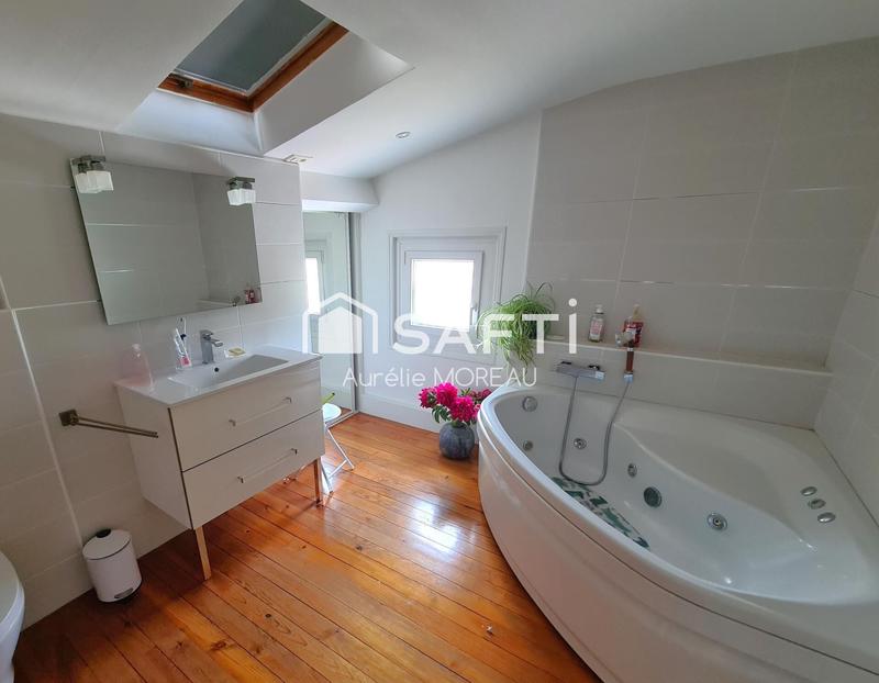 Maison - 140 m² - 5 pièces