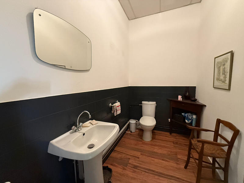 Maison - 402 m² - 9 pièces