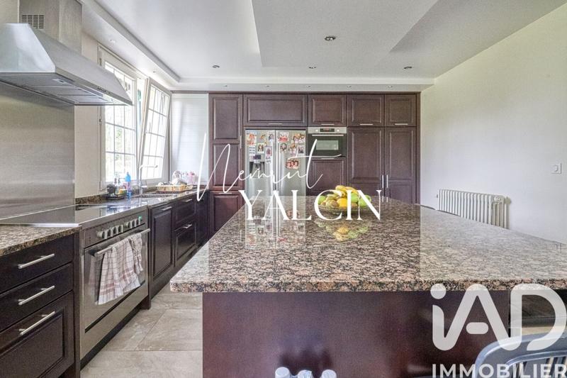 Maison - 195 m² - 7 pièces