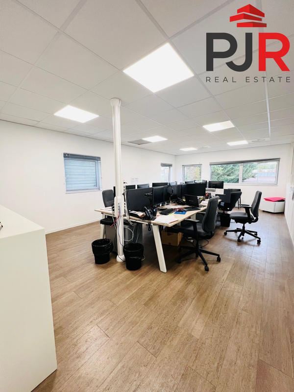Bureau - 197 m²