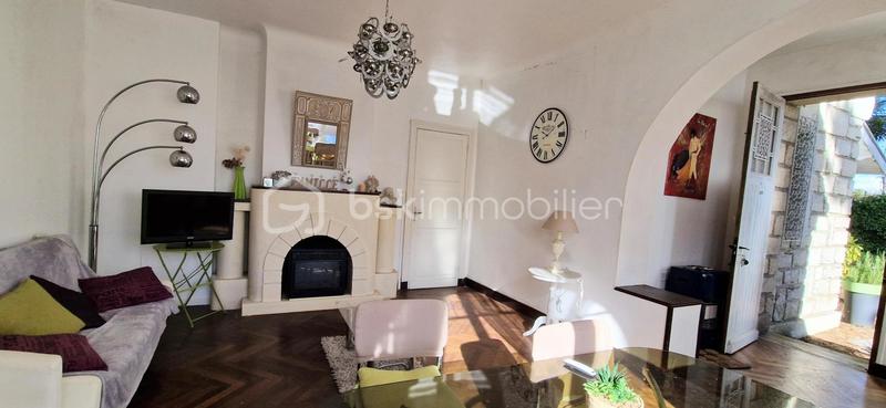 Appartement - 80 m² - 3 pièces