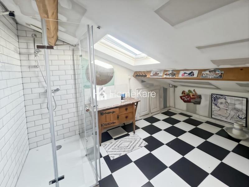 Maison - 145 m² - 6 pièces