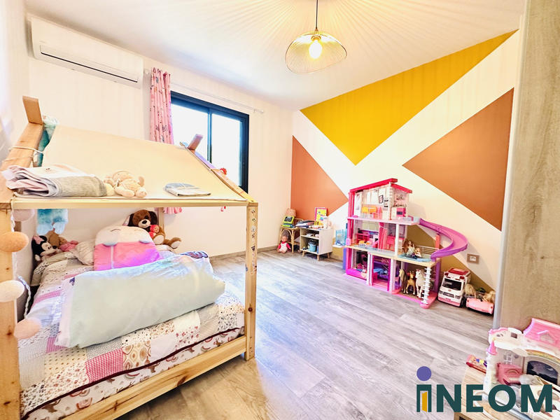 Villa - 250 m² - 8 pièces