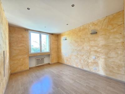 Appartement - 86 m² - 3 pièces