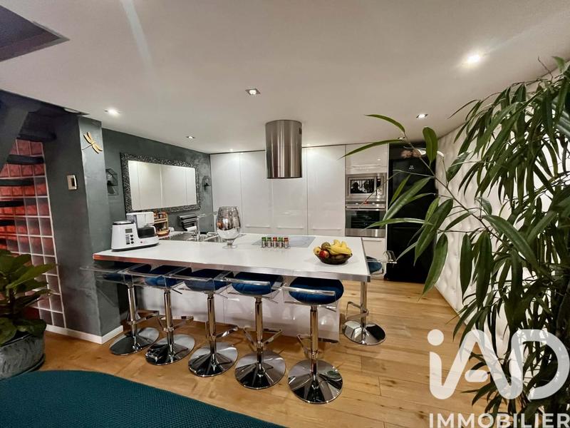 Appartement - 80 m² - 4 pièces