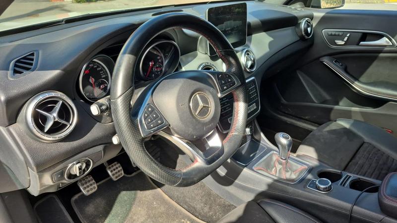 Mercedes Classe Cla 180 d 109 Fascination - Entretien constructeur Toit ouvrant