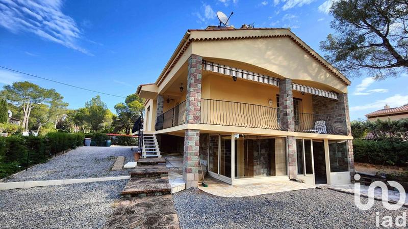 Maison - 200 m² - 7 pièces