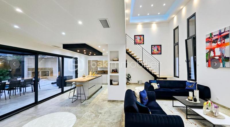 Maison - 166 m² - 5 pièces