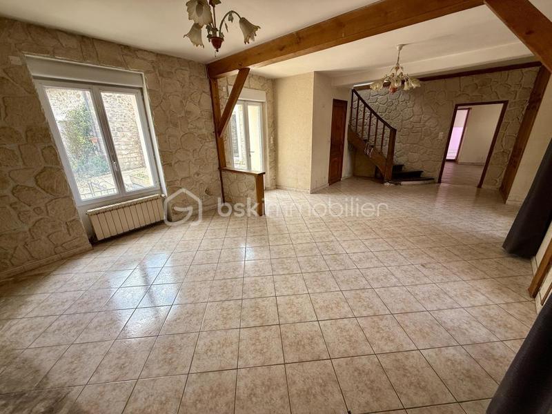 Maison - 240 m² - 9 pièces