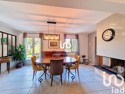 Maison - 217 m² - 9 pièces