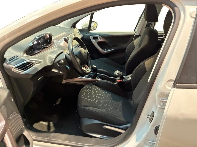 Peugeot 2008 1.2 VTi 82ch Bvm5 Active