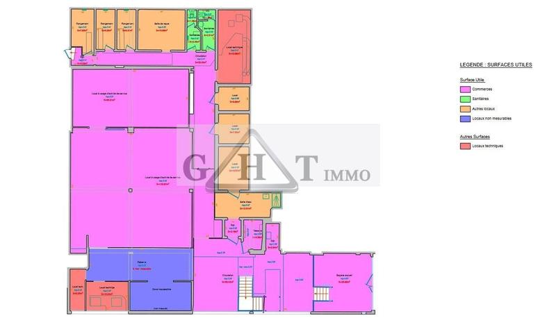 Local commercial - 966 m²