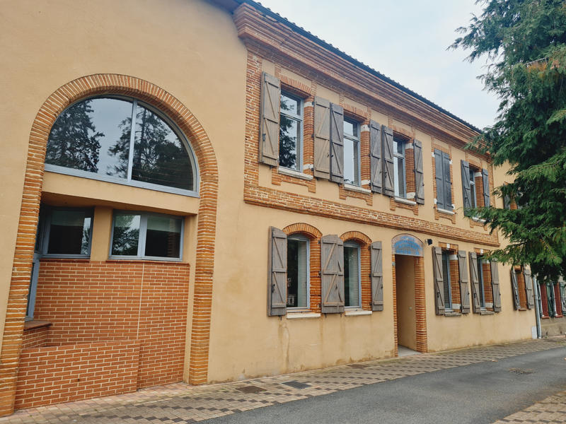 Propriété - 656 m² - 14 pièces