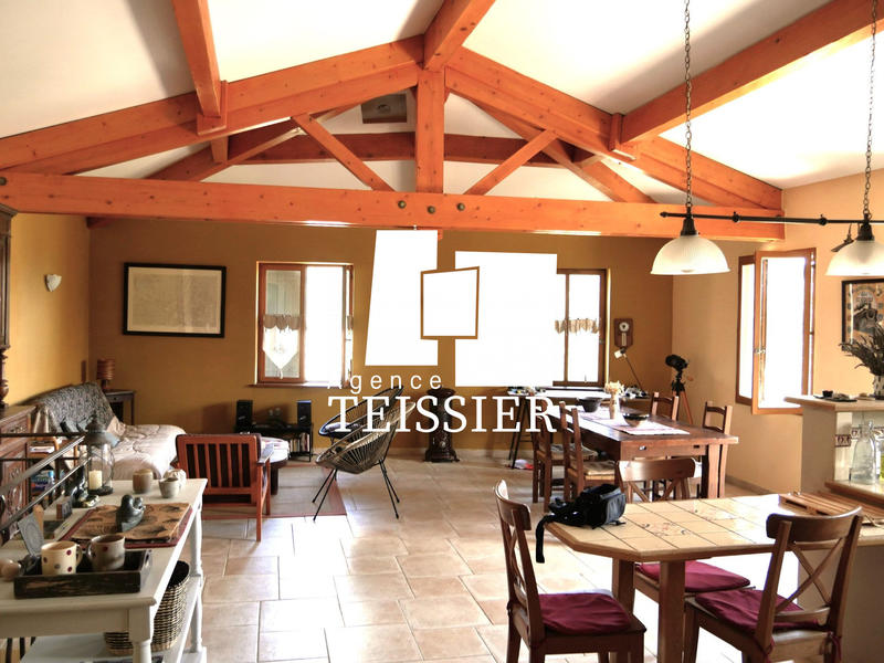 Maison - 118 m² - 3 pièces