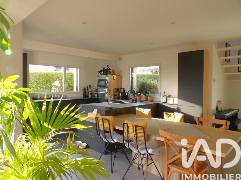 Maison - 101 m² - 5 pièces