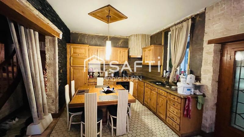 Maison - 244 m² - 8 pièces