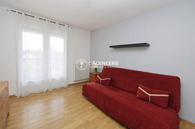 Appartement - 82 m² - 3 pièces