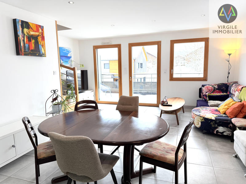 Triplex - 75 m² - 4 pièces