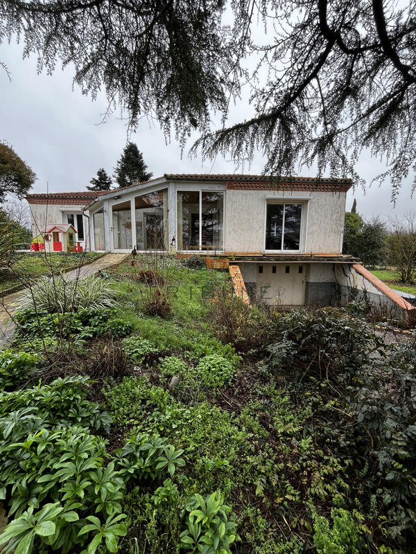 Maison - 144 m² - 9 pièces