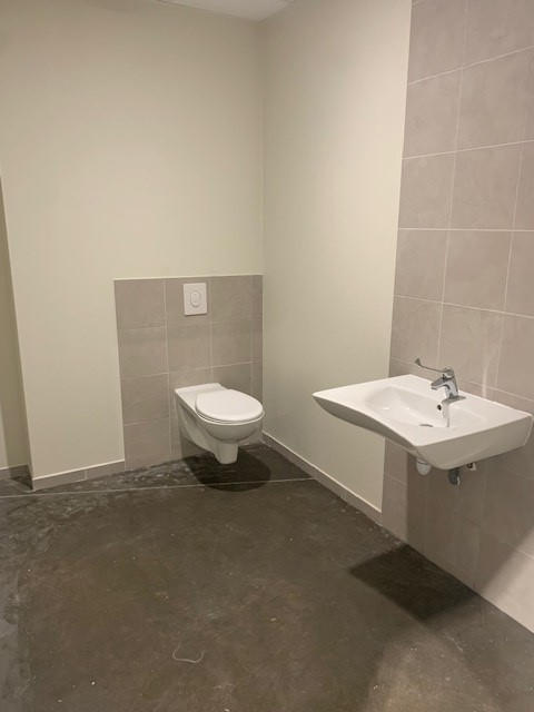 Local d'activité / Entrepôt - 174 m²