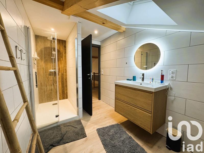 Maison - 180 m² - 7 pièces