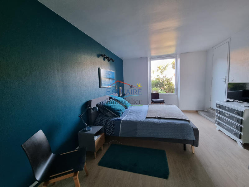 Maison - 239 m² - 10 pièces